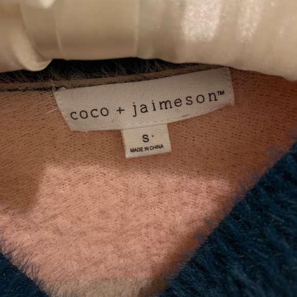 Sweater - Picture 3 of 3